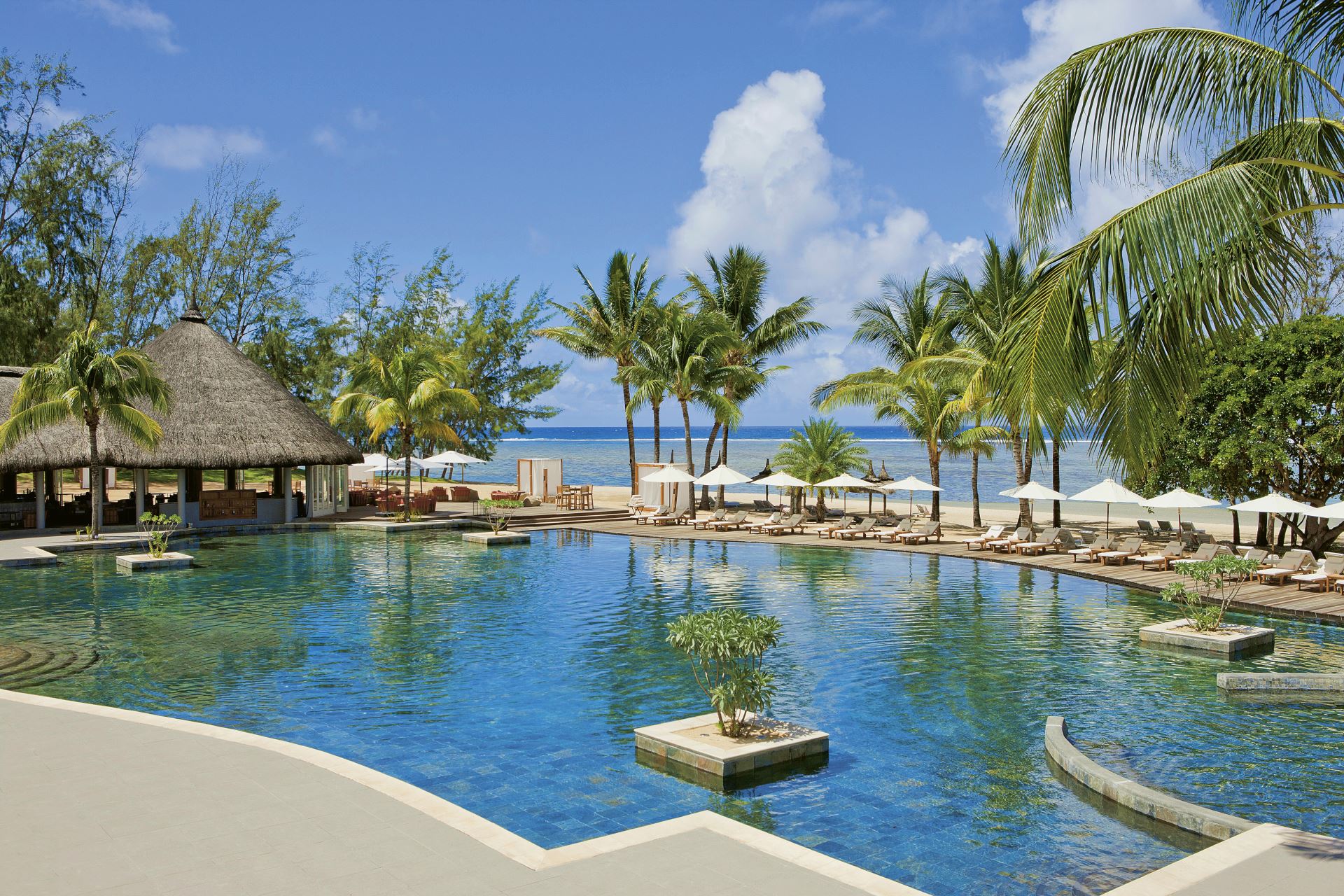 Ocean v 4 маврикий. Маврикий отели 5. Outriggers hotel mauritius. Outrigger mauritius resort spa. Pearl beach resort spa маврикий.